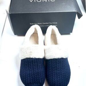 Vionic Navy Blue Women’s Slippers Size 10
